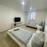 Monteurwohnungen Im Weedenhof 55270