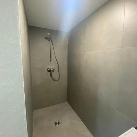 Monteurwohnungen Im Weedenhof 55270 *