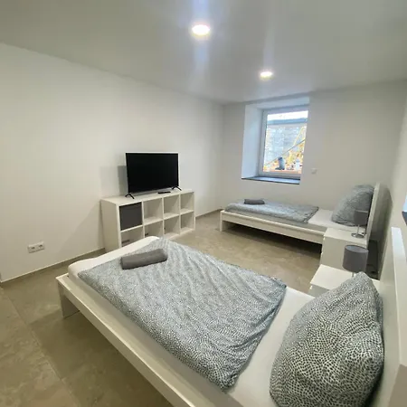 Monteurwohnungen Im Weedenhof 55270