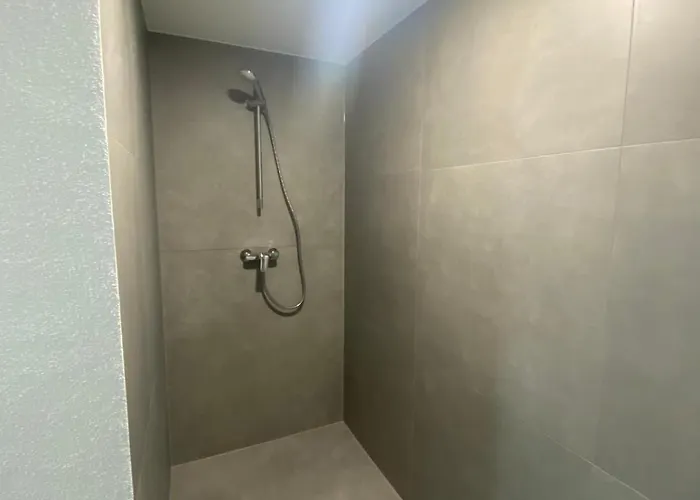 Monteurwohnungen Im Weedenhof 55270 *